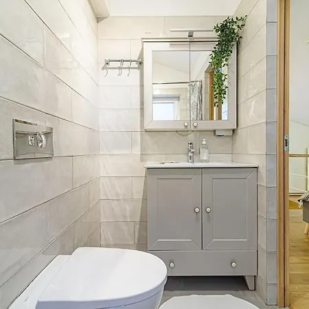 2 Floor-apartment In New Town