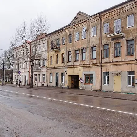 Butas 2 Floor-apartment In New Town